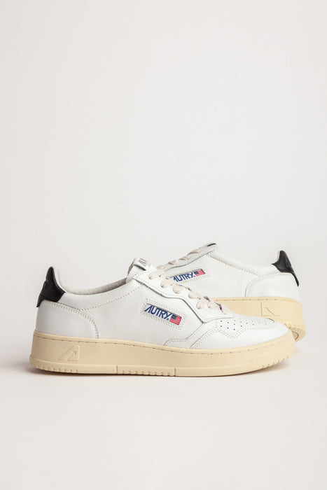 Autry Sneaker Medalist 01 Low Women in White Black