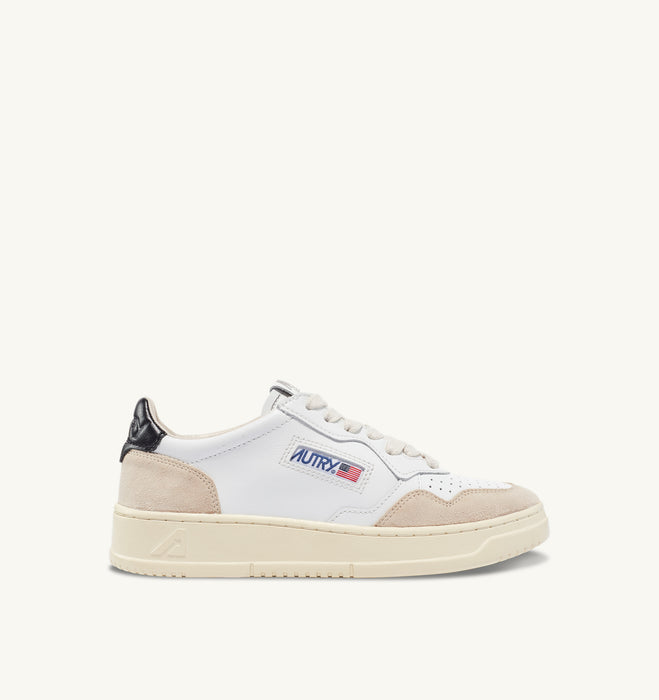 Autry Sneaker Medalist Low Suede in White Black