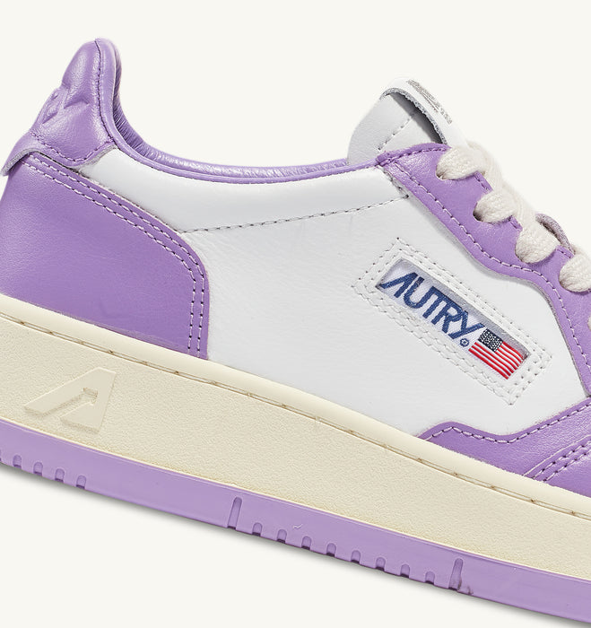 Autry Sneaker Low Woman Bicolor in Weiß Lavendel