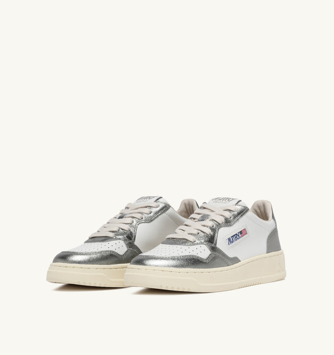 Autry Sneaker Medalist Low in White Steel