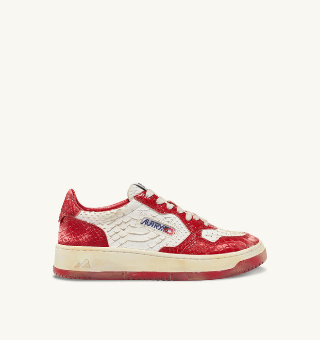 Autry Sneaker Supervintage Pythoned in rot weiß