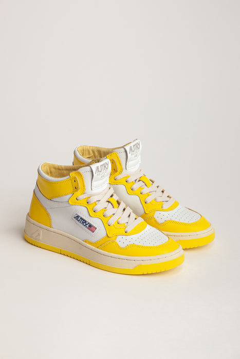 Autry Sneaker Medalist 01 Mid Woman Bicolor in Yellow